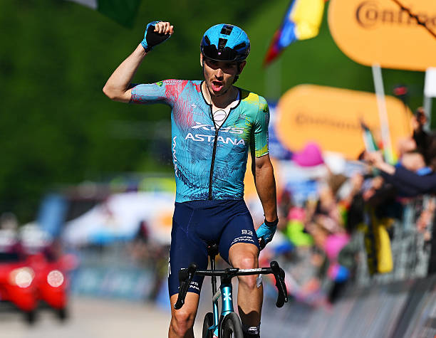 Giro d’Italia 2025 – Étape 16 : Christian Scaroni en état de grâce, succès de prestige  à San Valentino.