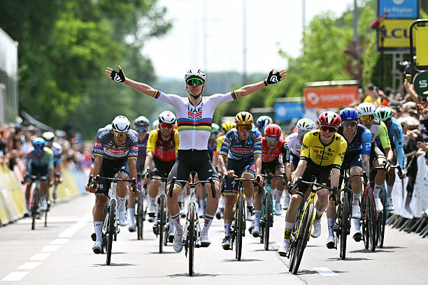 Critérium du Dauphiné 2025 – Étape 1 : Tadej Pogačar prend le pouvoir d’entrée.
