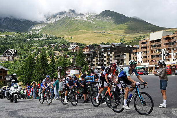 Tour de France : comment les cyclistes mangent pour performer jour après jour. 2 Tour de France 2025.