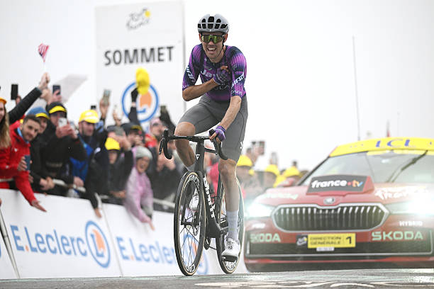 Tour de France 2025 : Ben O’Connor s’adjuge la 18e étape au sommet du col de la Loze.