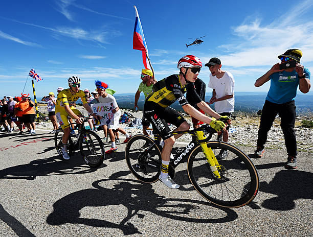Tour de France 2025 : Tadej Pogacar et Jonas Vingegaard pulvérisent le record du Ventoux lors de la 16e étape. 2 Tadej Pogacar et Jonas Vingegaard.