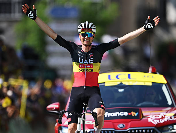 Tour de France 2025 : Tim Wellens s’impose en solitaire sur la 15e étape à Carcassonne.