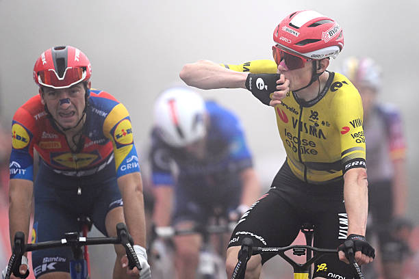 La Vuelta 2025 – Étape 2 : Jonas Vingegaard lance son aventure espagnole par une victoire éclatante. 2 Jonas Vingegaard.