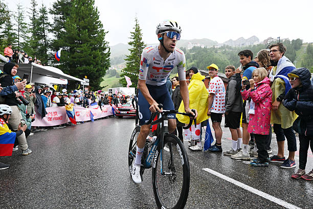 Jordan Jégat, le grimpeur discret de la Team TotalEnergies propulsé dans une nouvelle dimension après le Tour de France 2025.