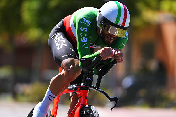 La Vuelta 2025 – Étape 18 | Filippo Ganna maître du contre-la-montre, Almeida réduit l’écart sur Vingegaard.