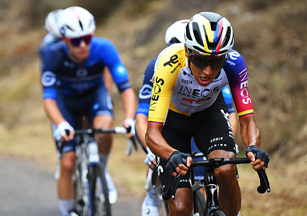 La Vuelta 2025 – Étape 16 | Egan Bernal (INEOS Grenadiers) s’impose sur une 16e étape écourtée par une manifestation.