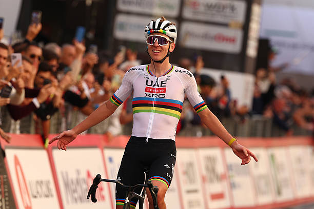 Les Trois Vallées Varésines 2025 | Tadej Pogacar confirme sa forme étincelante avant le Tour de Lombardie.