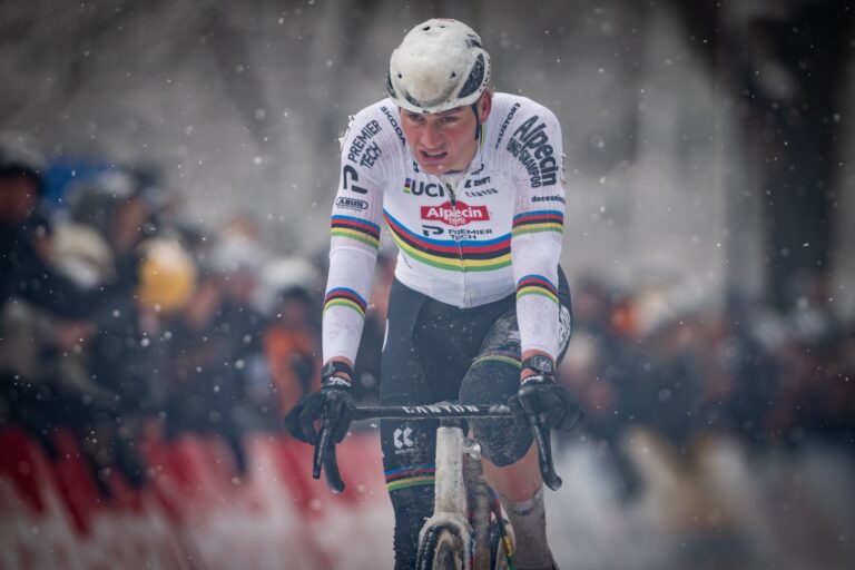 Mathieu Van der Poel s’impose facilement à Zonhoven et signe son huitième succès de la saison